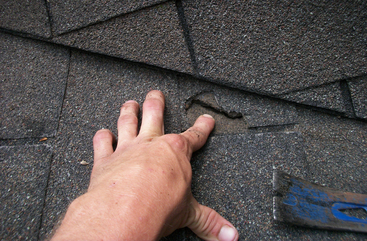 Roofing Repair vs Replacement